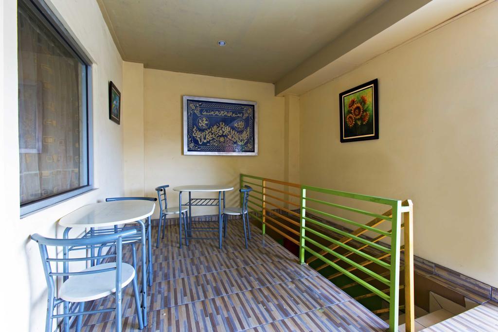 Reddoorz @ Tebet Asem Baris Ξενοδοχείο Τζακάρτα Εξωτερικό φωτογραφία